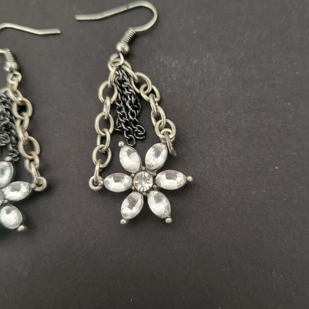 Crystal Rhinestone Dangle Flower Bling Earrings Clear Stone Gem Jewels Jewelry